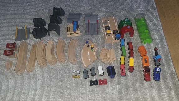 Tågbana och tåg från BRIO