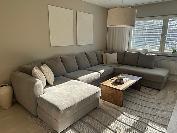 Mio Town 3-sits soffa med vänster divan & höger schäslong – nyskick 4 månader