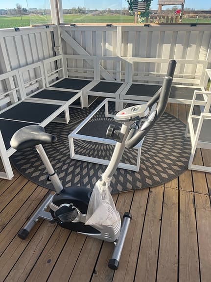 Motionscykel med träningsdator svart/vit