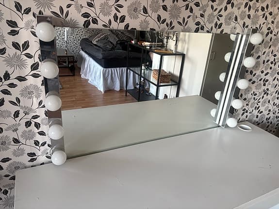 IKEA spegel med belysning