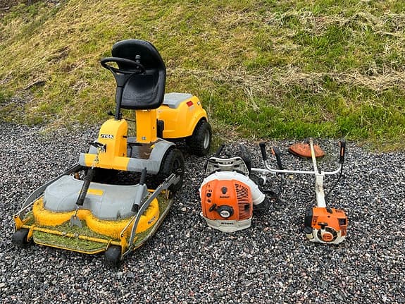 Gräsklippning Grästrimning