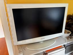 PLATT-TV, 32 tum, vit ram, Samsung,