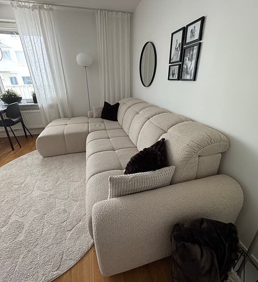 Trendig bouclé bäddsoffa (Valrossen - Sweef) – som ny!