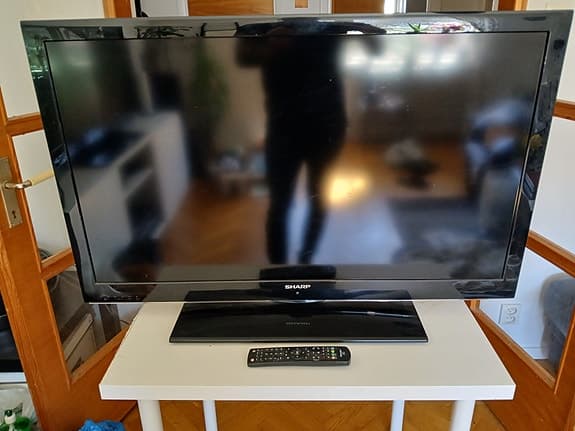 Sharp LCD-tv 40 tum svart