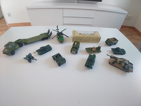 Matchbox, Corgi