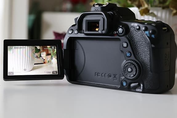Canon EOS 80D + Sigma 17-50mm f/2.8 – Nästan nyskick (endast 1478 bilder!)
