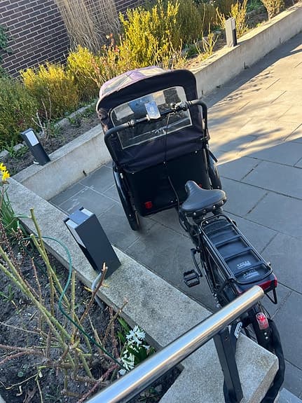 Cargo Bike Flex med kapell och bågar samt ABUS lås