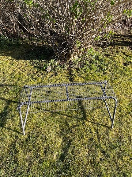 Trädgårdsbänk i metall