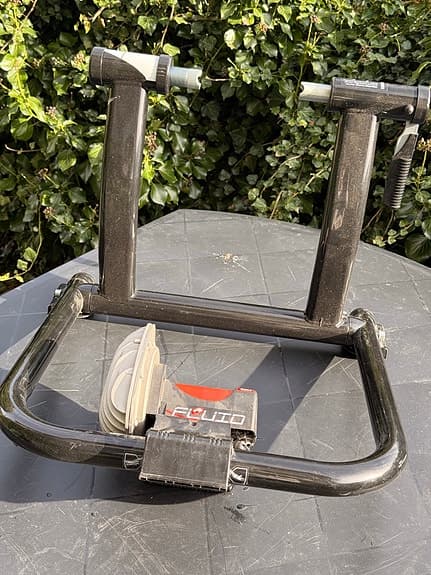 Elite Qubo Fluid cykeltrainer