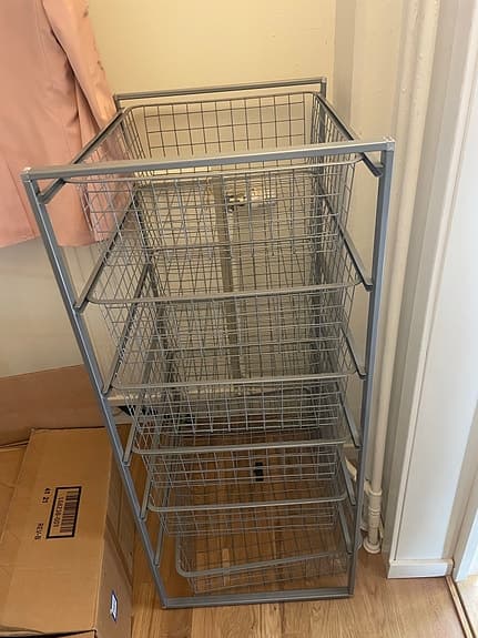 Förvaring med trådbackar