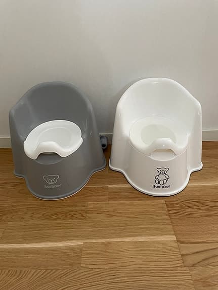 BabyBjörn potta grå och vit plast