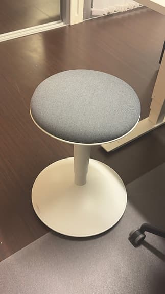 Höj och sänkbar pall från ikea
