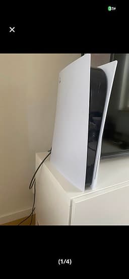 Sony Playstation 5 spelkonsol med två DualSense-handkontroller rosa och vit