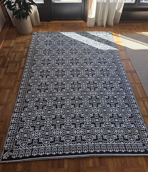 Bastmatta grå, vit mönstrad, utematta