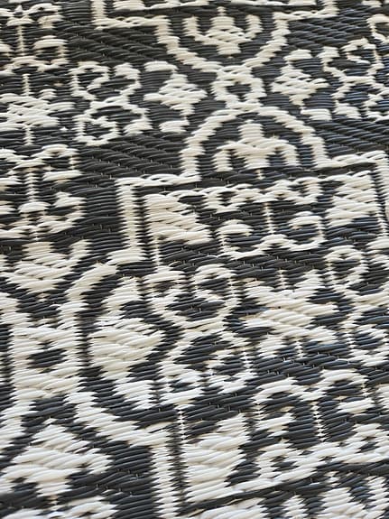 Bastmatta grå, vit mönstrad, utematta