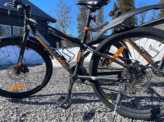 Mountainbike white xc240 trainer