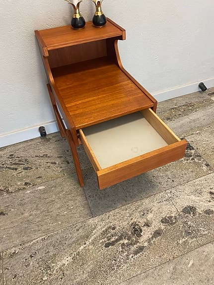 Nattduksbord i teak 1960-tal