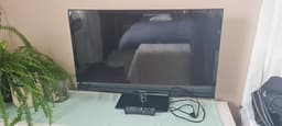 Panasonic Platt LCD/LED TV 32in Svart