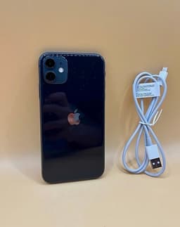 iPhone 11, svart - Laddare ingår! (128GB)
