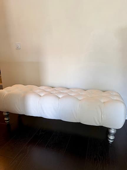 Elegant sittbänk från Benington chesterfield