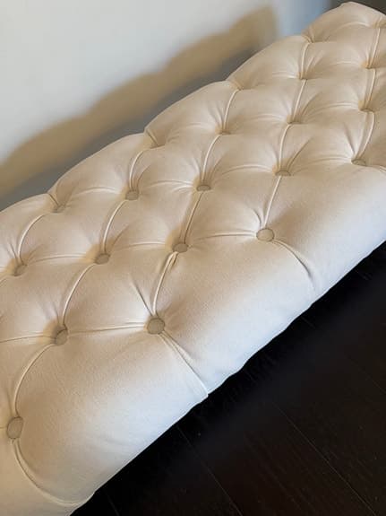 Elegant sittbänk från Benington chesterfield