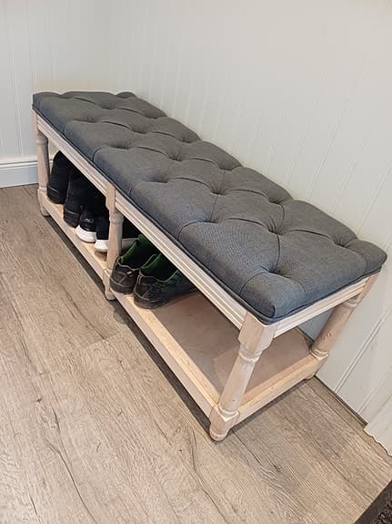 Sittbänk med skoförvaring