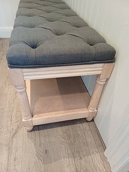 Sittbänk med skoförvaring