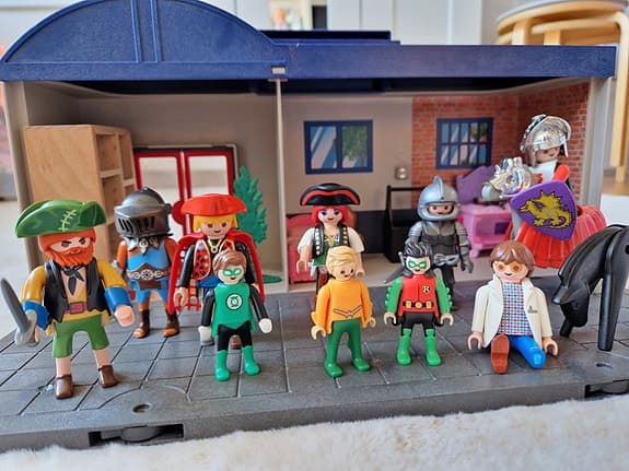 Playmobil Polisstation + Figurer och Tillbehör