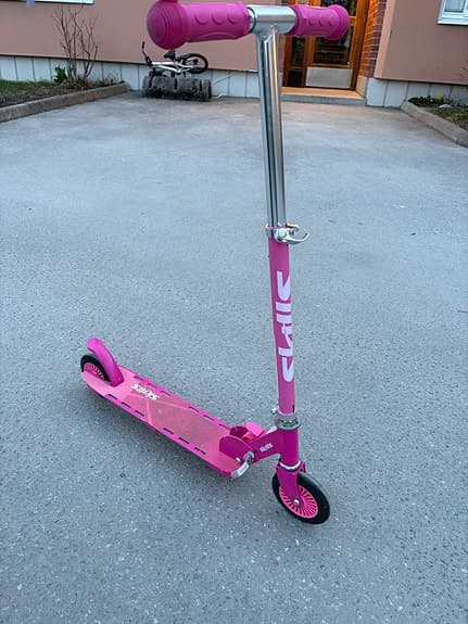 Stiga Skids sparkcykel rosa