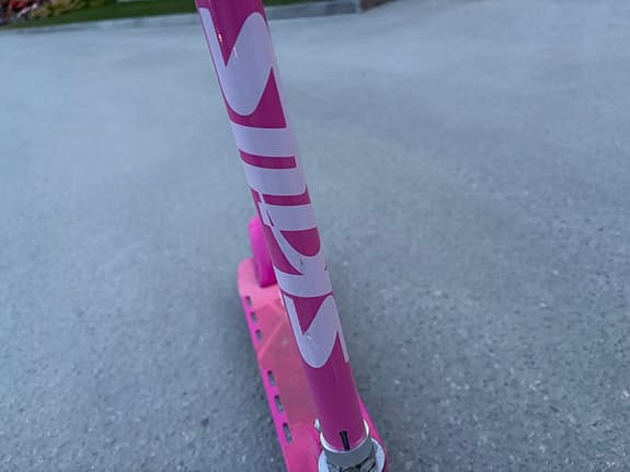 Stiga Skids sparkcykel rosa