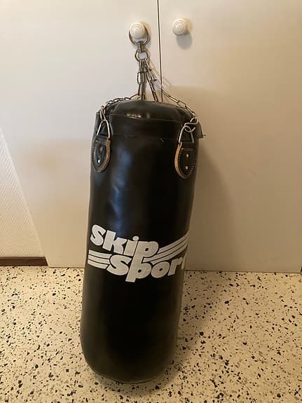 Svart boxningssäck - Skip Sport