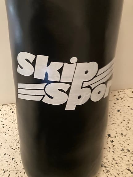 Svart boxningssäck - Skip Sport