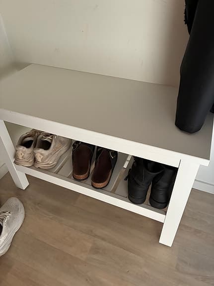 Sittbänk med skoförvaring