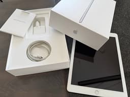 Apple iPad 6th Gen surfplatta 32 GB Wi‑Fi silver