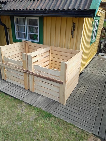 Kompostlåda 1meter x 1m. x 2m.