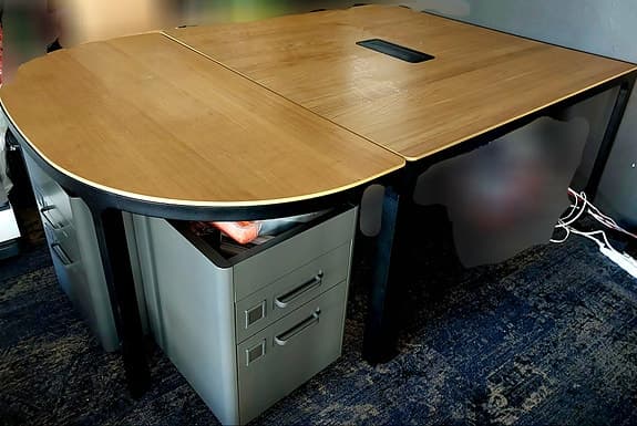 Konferensbord, skrivbord