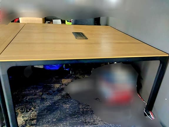 Konferensbord, skrivbord
