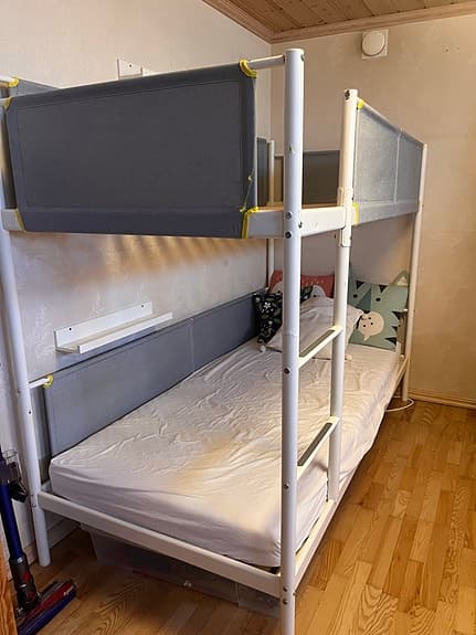 VITVAL IKEA våningssäng