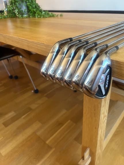 Taylormade bruner järnklubbor set 4–8 + PW stål