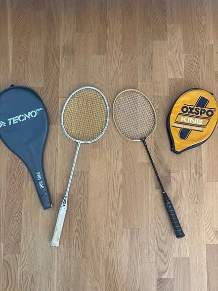 Badmintonset (2 rack, fodral & bollar) – Redo för spel!
