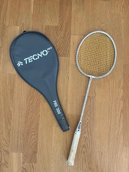 Badmintonset (2 rack, fodral & bollar) – Redo för spel!