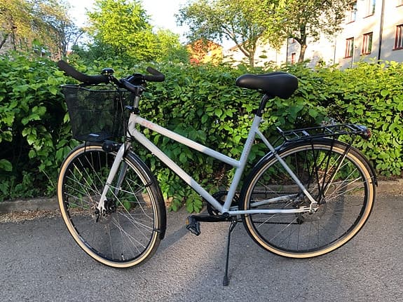 Välvårdad Skeppshult Pro Cityhybrid – snabb, stilren & nyservad!
