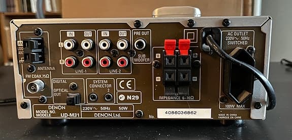 Denon kompakt stereo med CD och radio