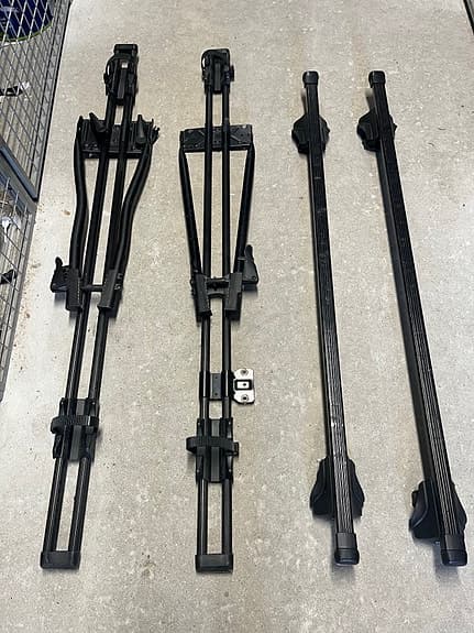 Thule takräcken och cykelhållare svart