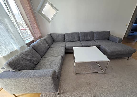 Divansoffa med soffbord