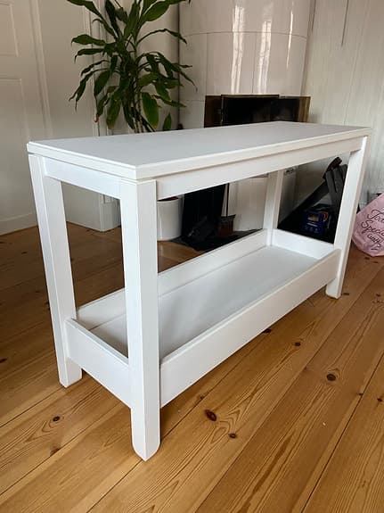 Avlastningsbord / TV-bänk