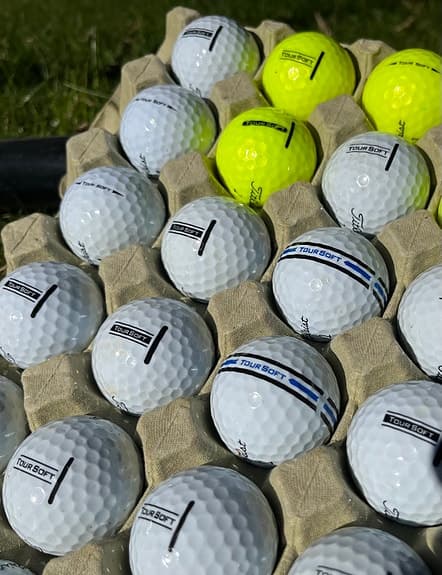 30 st Titleist tour soft golfbollar i bra skick