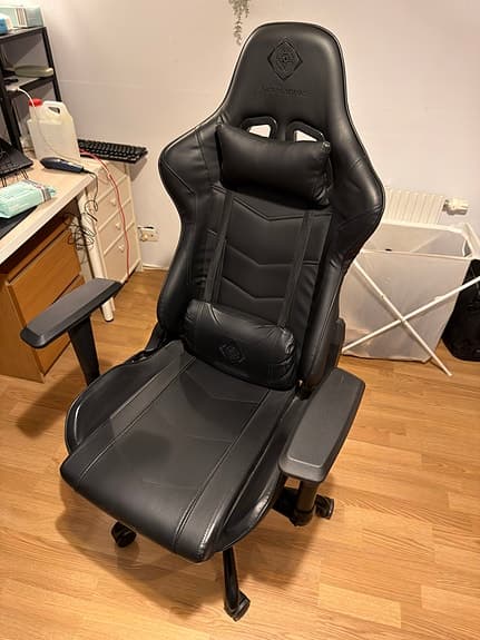 Deltaco Gaming Chair