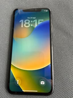 Apple iPhone 11 128 GB svart