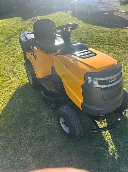 Stiga åkgräsklippare orange